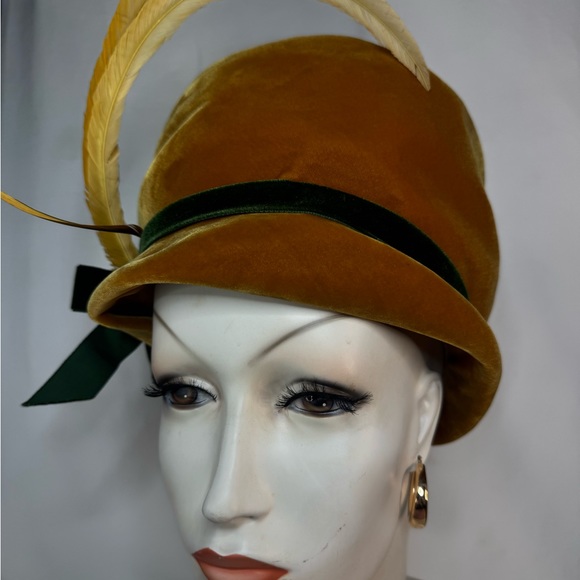 Vintage Mr Kurt Original Brown and Gold Cloche Hat with Decorative green Band - Picture 6 of 10